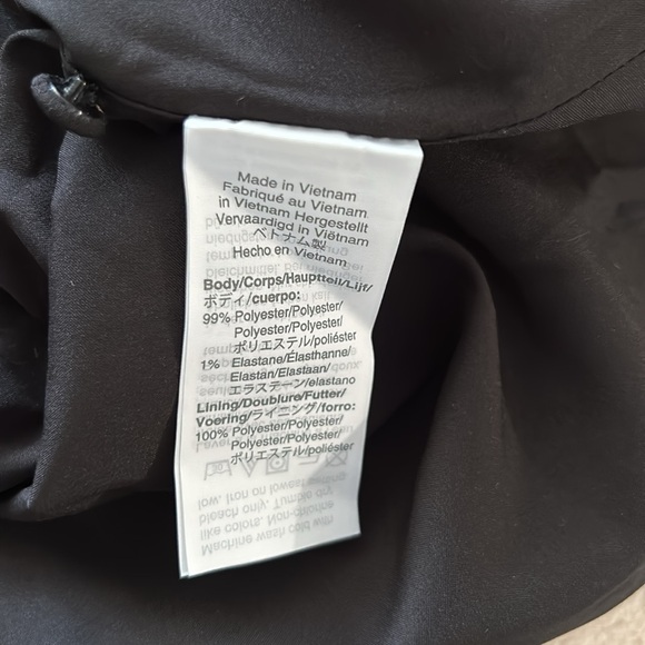 Madewell Flutter Sleeve Button Front Midi Dress with Pockets in Confetti Toss - Picture 10 of 11